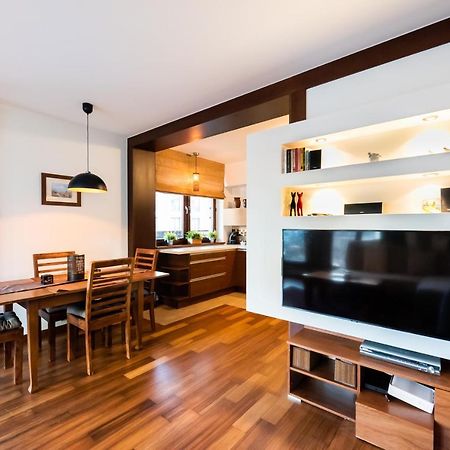 Bemowo Green Wood Apartment Варшава Экстерьер фото