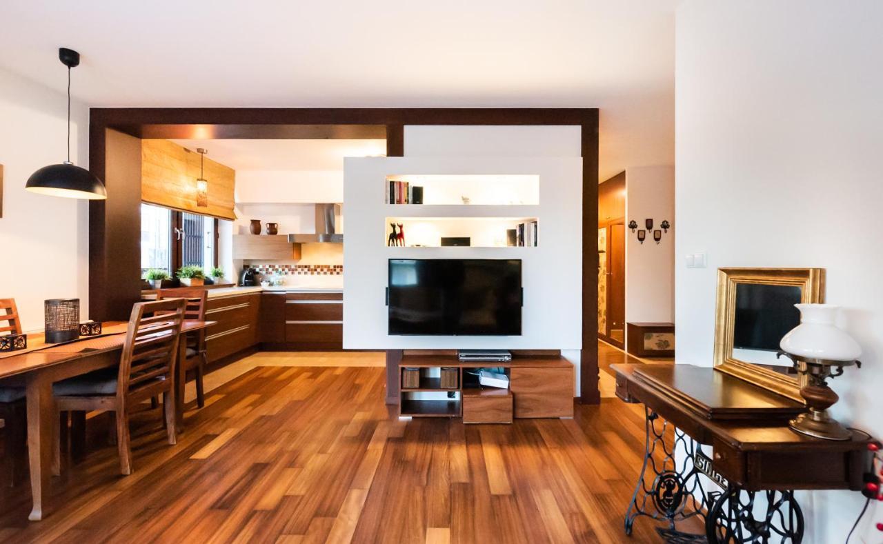 Bemowo Green Wood Apartment Варшава Экстерьер фото